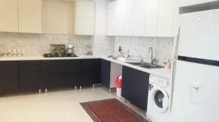 برج سفید خط دریا