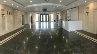 واحد در برج با ویوی دریا