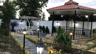 ویلا باغ استخردار در سرخرود