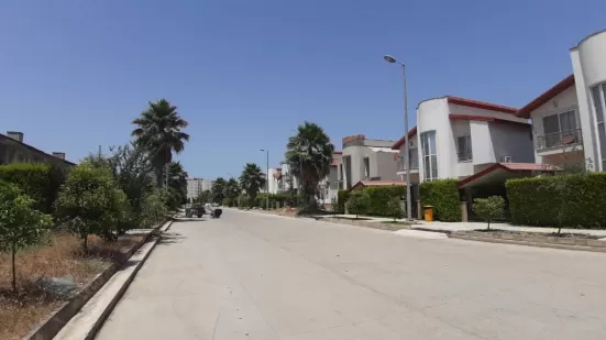 زمین شهرکی و ساحلی، ۲۰۰ متر فاصله تا دریا