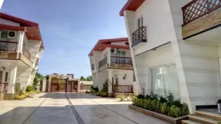 فروش شهرک با چهارتا ویلا به صورت یکجا